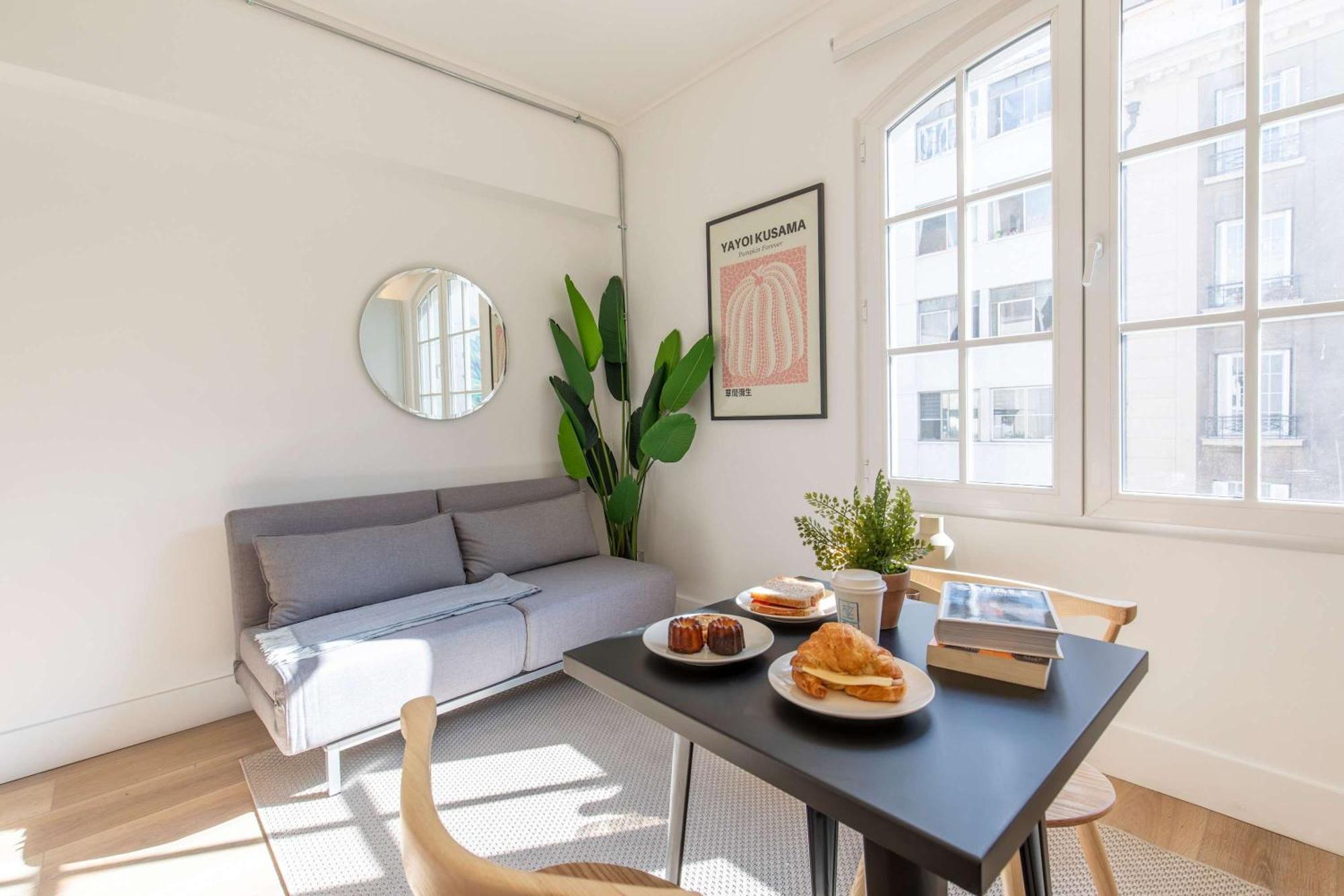 Hom I Encantador Depto 1d1b En Calle Monjitas Apartamento Santiago